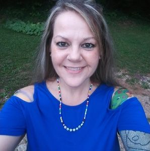 Meet your Posher, Becky